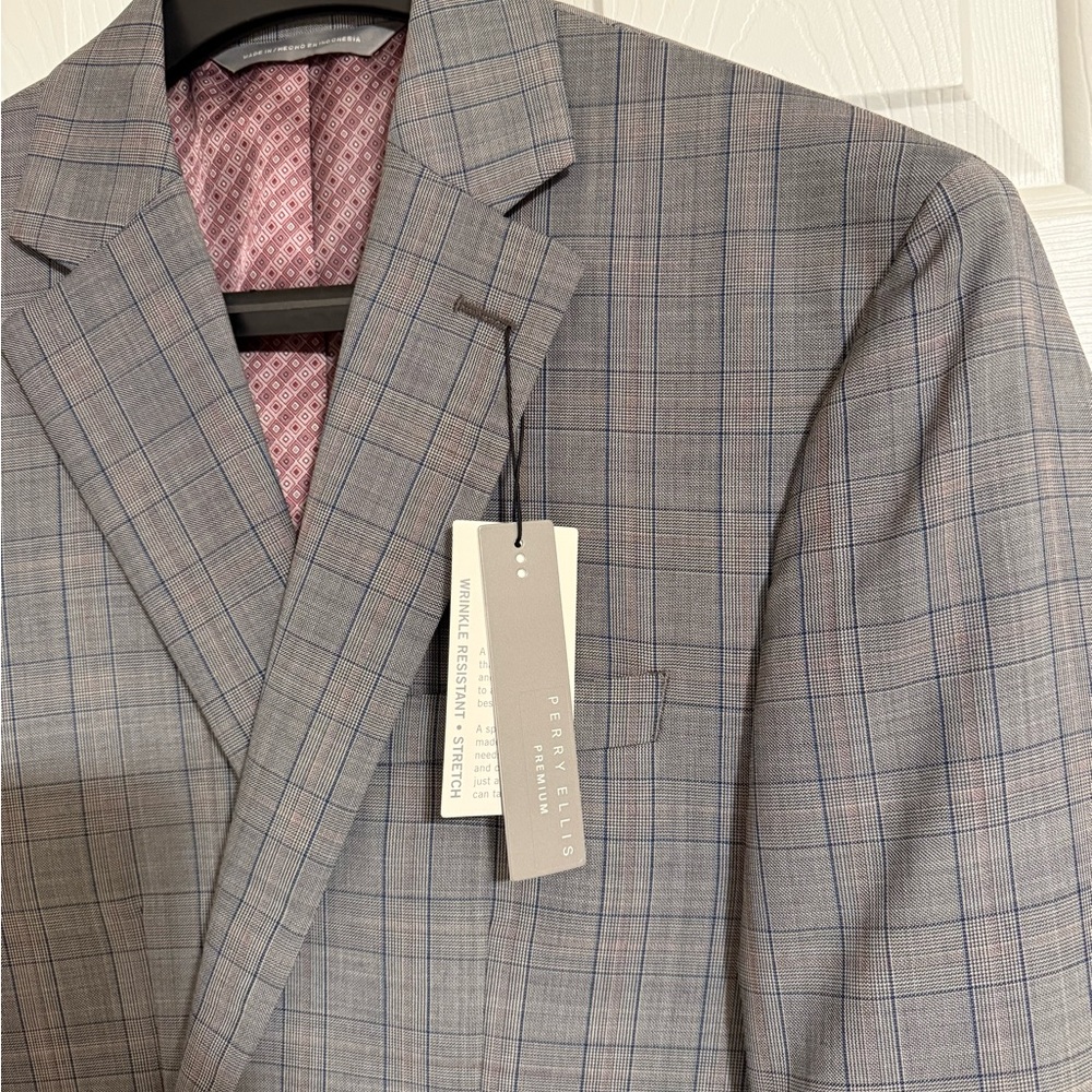 NWT Perry Ellis Suit
